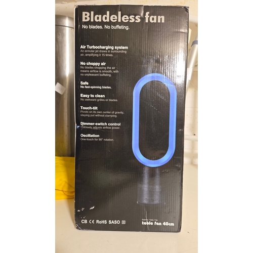 197 - Boxed 40cm Bladeless Table Fan