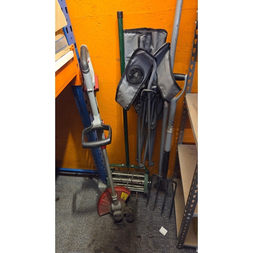 220 - A Collection of Garden Tools and Outdoor Equipment