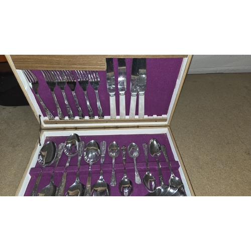78 - 1847 Rogers Bros First Love Silver-Plated Flatware Collection