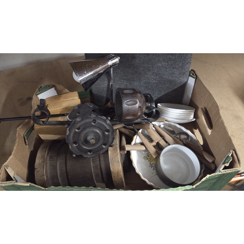 282 - A Collection of Household Goods and Decorative Items