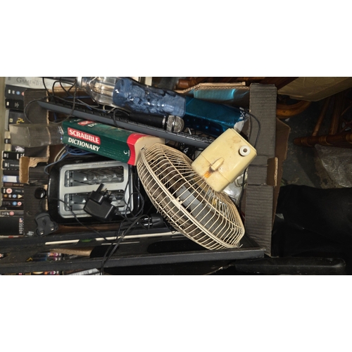 288 - A Collection of Household Items