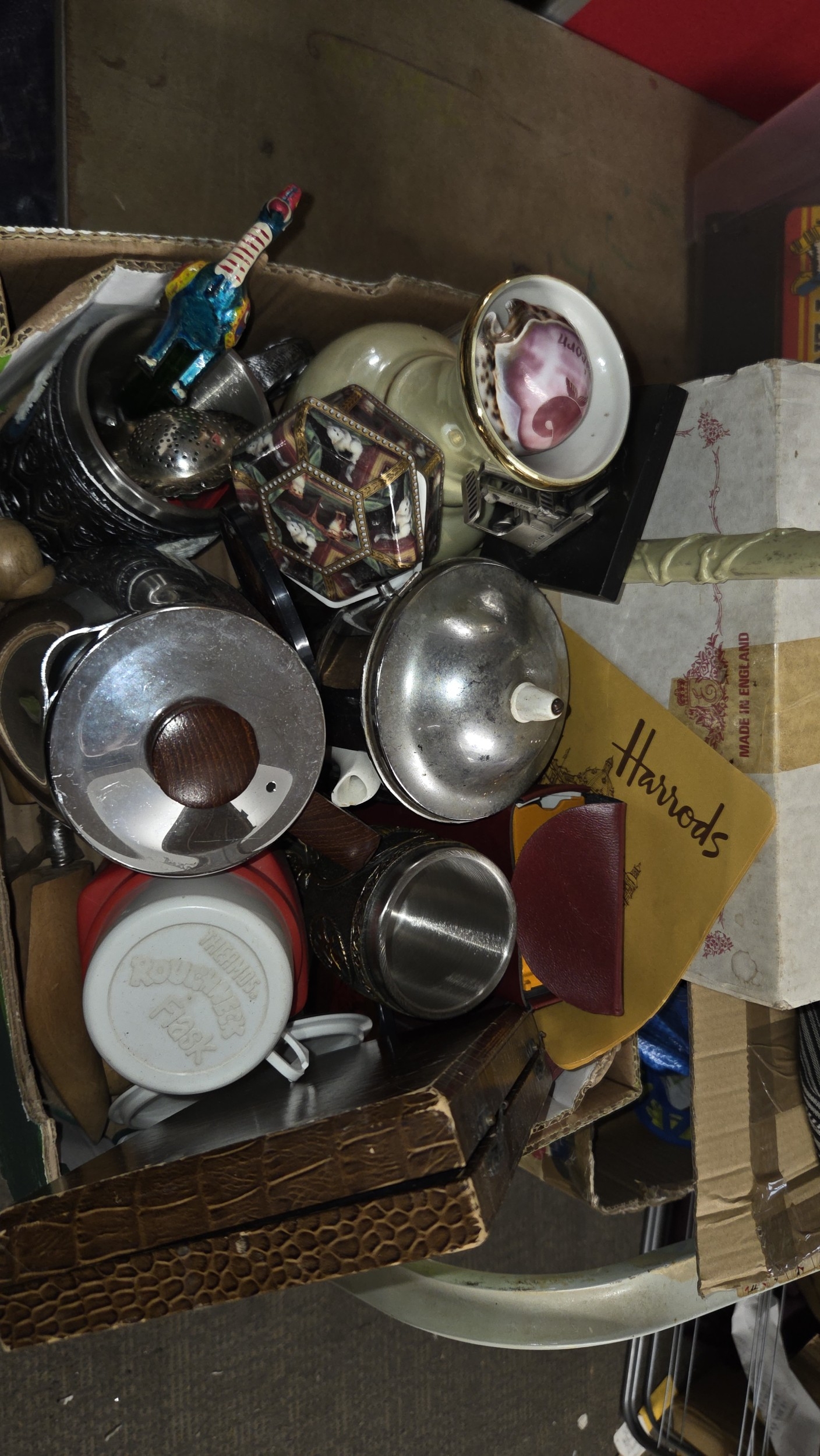 A Collection of Miscellaneous Household Items and Collectables