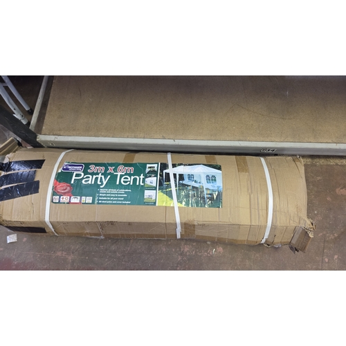 109 - Kingfisher Outdoor Living 3m x 6m Party Tent