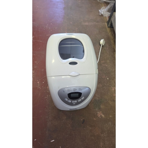 111 - Morphy Richards Fastbake Programmable Bread Maker working order