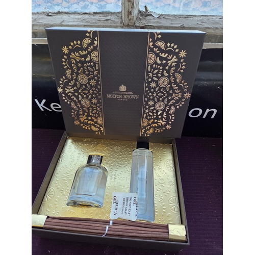 404 - A Molton Brown London Home Fragrance Diffuser Gift Set
