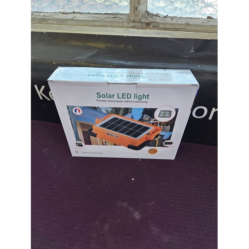 409 - Portable Solar LED Street Lamp with Magnetic Base and 10000mAh Battery