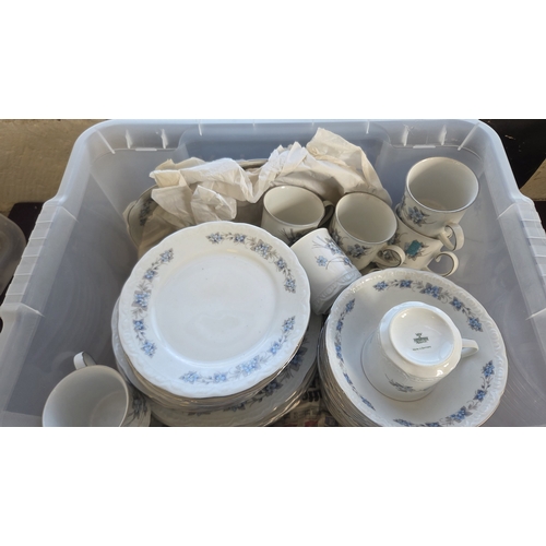 83 - A Collection of Mitterteich Bavaria Porcelain Tea and Dinner Tableware