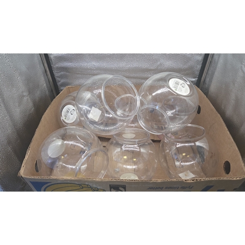 277 - An Assortment of Clear Plastic Spherical Fish Bowls