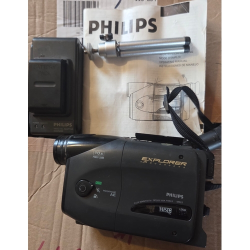 282 - A Philips Explorer M622 VHS-C Camcorder and Accessories