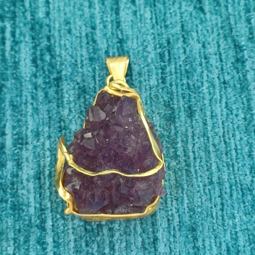 10 - 14ct High Purity Amethyst Pendant
- hand made
- 14.5g