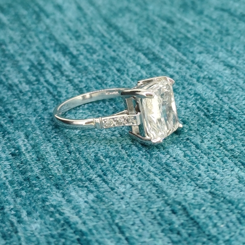 17 - Platinum 5ct Diamond Solitaire (Lab)
- Radiant Cut
- Diamond Shoulder