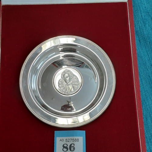 86 - Kings and Queens Six Silver Trays all boxed with Information
Collection Set
Total weight 775g