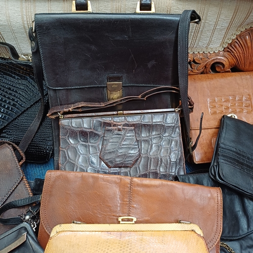 24 - Collection of Vintage Leather Hand Bags.  There is 17 in total of various sizes - clutch / hand/ sho... 