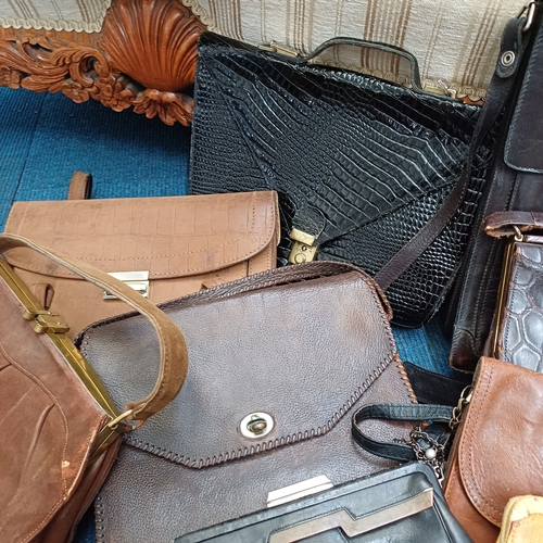 24 - Collection of Vintage Leather Hand Bags.  There is 17 in total of various sizes - clutch / hand/ sho... 