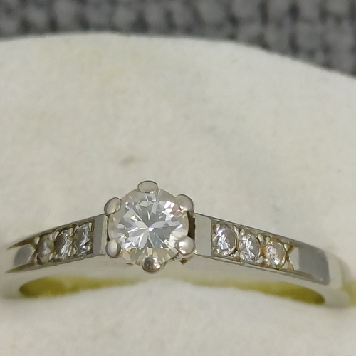 53 - Diamond Solitaire Ring
-18ct
- 3.3g
Size: L