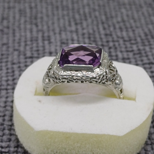 57 - Amethyst set in White gold /shank
- 18ct
- 4 g
Size: O