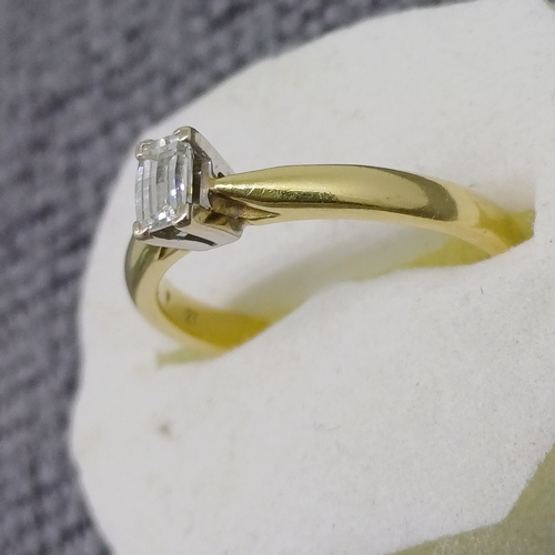 60 - Emerald Cut Diamond Ring
- 2.5 g
Size: L