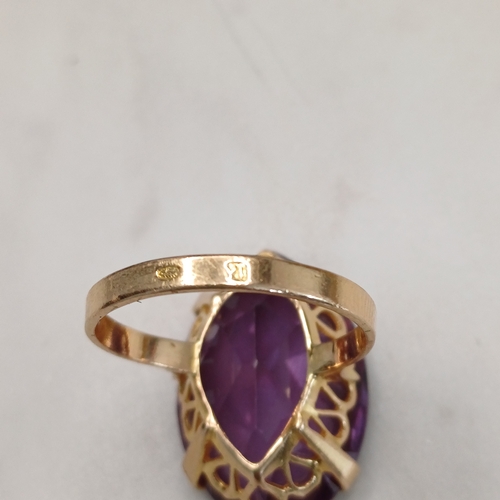 93 - Amethyst Ring 18ct Gold possibly French or Russian Size P