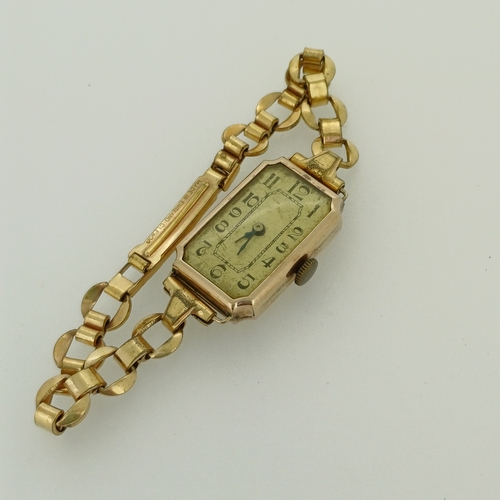 18 - A very elegant Ladies Gold Watch.
- 9 ct Gold