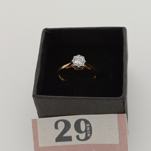 29 - A very lovely Ladies Diamond Solitaire Ring
- 18 ct Gold
- Diamond weight 0.50 ct
- weight 2.2 g
- S... 