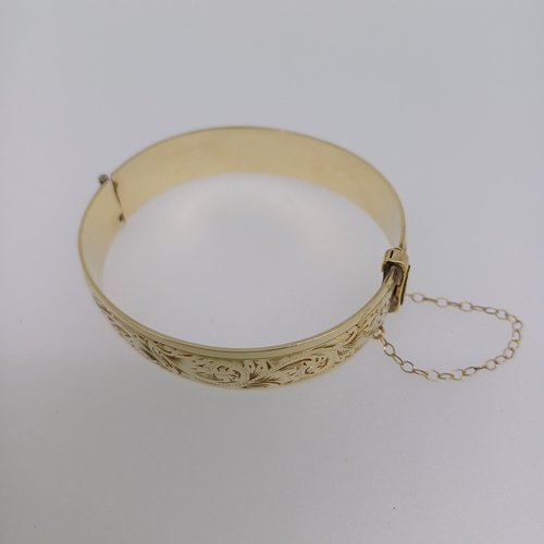 62 - Ladies One Fifth 9 ct Gold Bangle, so 5 g of 9ct Gold