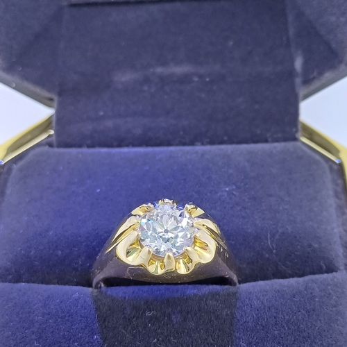 88 - This is an absolutely stunning Gents Heavy Solitaire Diamond Ring.
- Diamond size 2.5 ct
- Diamond C... 