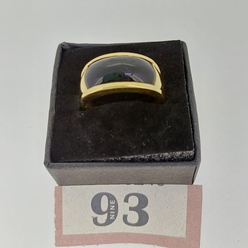 93 - Gents Onxy Ring
- 18ct Gold 
- weight 8 g 
- Size R