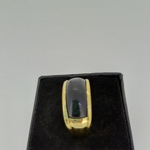 93 - Gents Onxy Ring
- 18ct Gold 
- weight 8 g 
- Size R