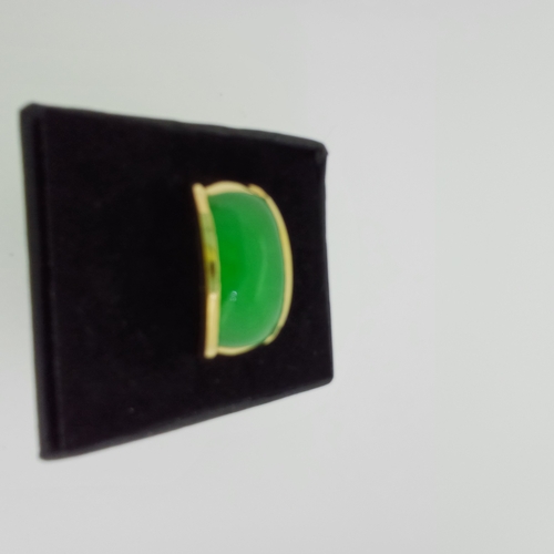 96 - Stunning Gents Jade Ring
- 18ct Gold
- Size R
- Weight 8 g