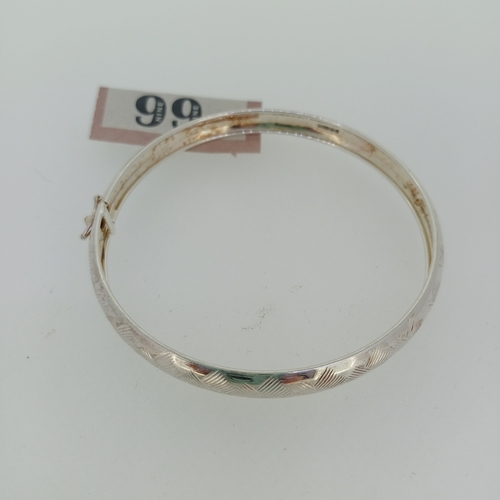 99 - Silver Bangle
- weight 9 g