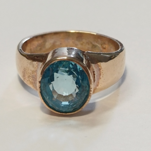 231 - Here we have a beautiful Blue Topaz Ring set in 14 ct heavy gold shank circa 1970's