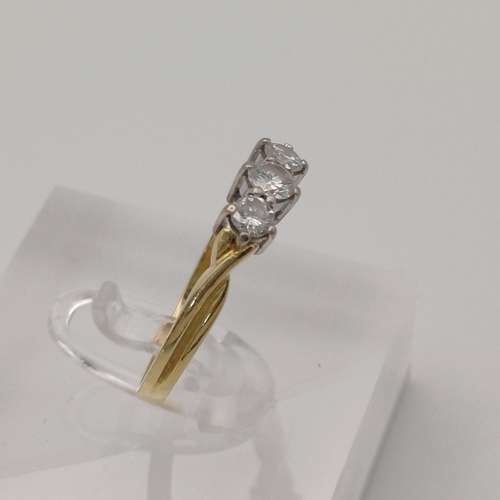 4 - A lovely Three Stone Diamond Ring
- Diamond 0.50 ct
- weight 3.30g
- size P
- 18ct yellow gold