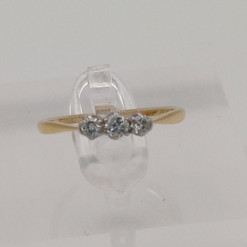 9 - A delicate Three Stone Diamond Ring
- diamond 0.25 ct
- weight 1.74g
- size J
- 10ct yellow gold