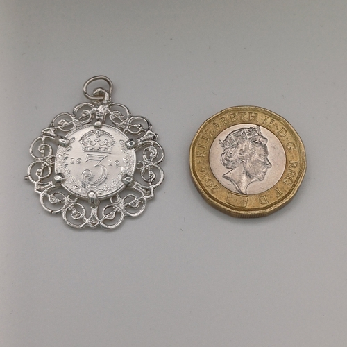 13 - A really lovely pendant with a 1919 3 pence Maundy Coin set in.
- weight 4.30g