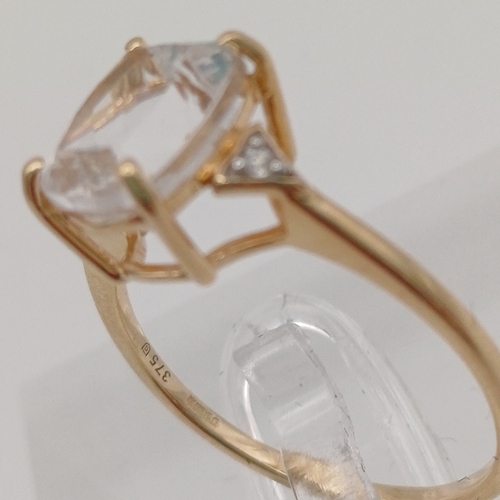 28 - A Dainty Single White Stone Ring
- size N
- weight 2.02g
- 9ct yellow gold