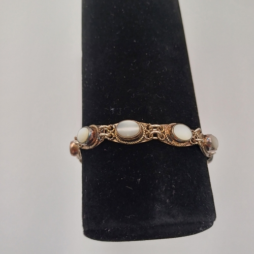 41 - Vintage Suarti Sterling Silver Moonstone Bracelet
- weight 14.59g