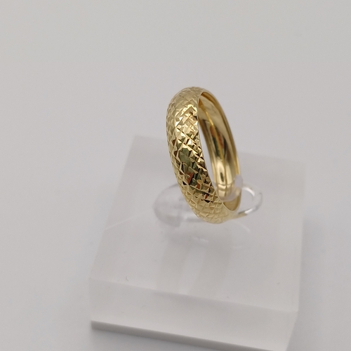 95 - Truly amazing Gent's Gold Band Ring.  This is 9ct yellow gold but it is very light weight.  Lovely c... 