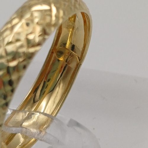 95 - Truly amazing Gent's Gold Band Ring.  This is 9ct yellow gold but it is very light weight.  Lovely c... 