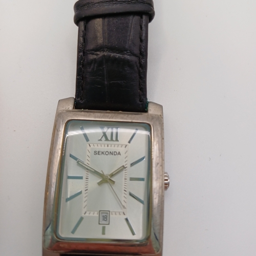 119 - Collection of Five Watches
- 2 x Gents
- 3 x Ladies, one of which is an Accurist