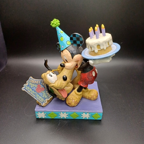 99 - Disney Traditions Showcase 'Happy Birthday, Pal!' Mickey Mouse and Pluto in very good condition in o... 