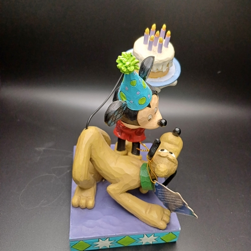 99 - Disney Traditions Showcase 'Happy Birthday, Pal!' Mickey Mouse and Pluto in very good condition in o... 