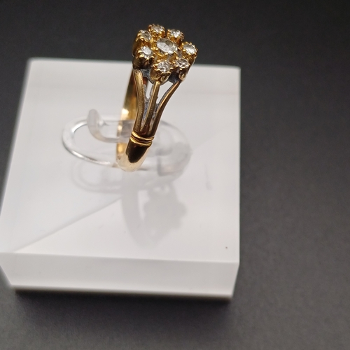 2 - Really lovely Ladies Victorian Diamond Cluster Ring
- 8 diamonds
- 15 ct yellow gold
- 3.6 g
- size ... 