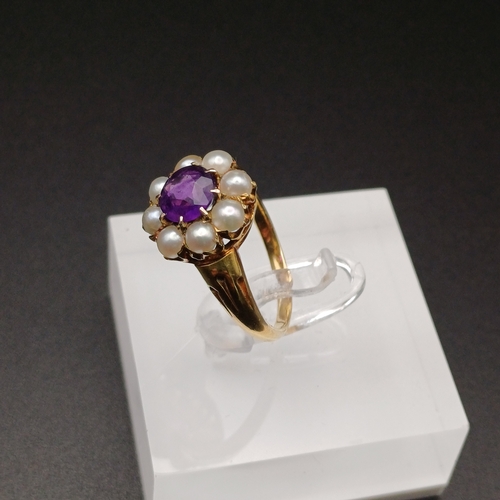 3 - A beautiful Ladies Victorian Amethyst and Pearl Cluster Ring.
- 2.5 g
- size M
- 15 ct yellow gold