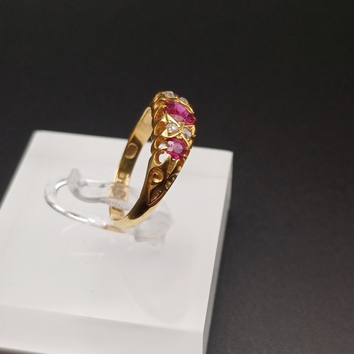 9 - Ruby and Diamond Ring
- 3 x ruby
- 4 x diamonds
- 18 ct yellow gold
- size L
- 2.8 g