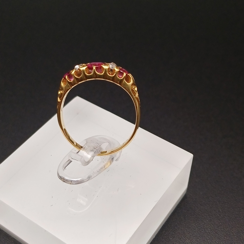 9 - Ruby and Diamond Ring
- 3 x ruby
- 4 x diamonds
- 18 ct yellow gold
- size L
- 2.8 g