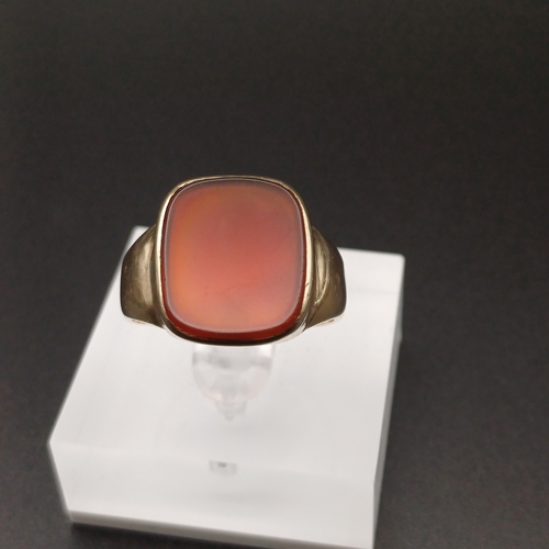 11 - Gent's 1940's  Carnelian Signet Ring, really lovely colour stone.
- 9 ct yellow gold
- size W
- 7.8 ... 