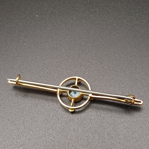 22 - Bar Brooch with Aquamarine stone
- 14 ct yellow gold
- 2.2 g