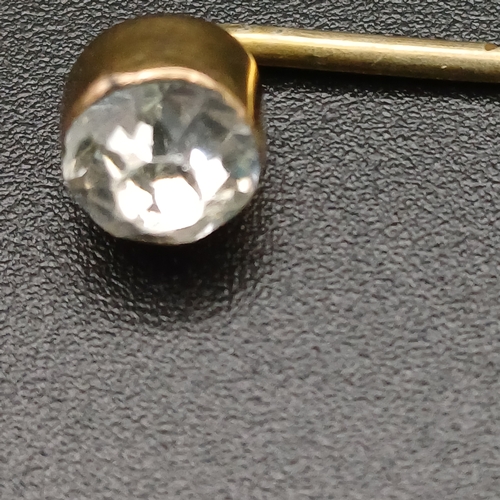 24 - Diamond Stick Pin
- 9 ct 
- 1.1 g