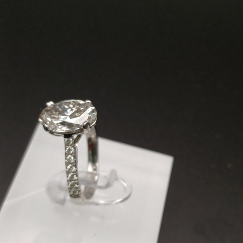 47 - Now we have a stunning Oval Shaped Solitaire Diamond Ring with Diamonds inset in the shank.
- Platin... 