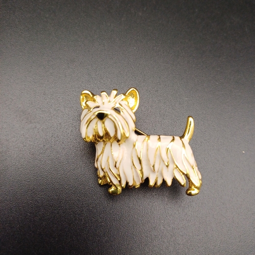 64 - Enamel Scottie Dog Pin Brooch really cute and good present for that made dog lover